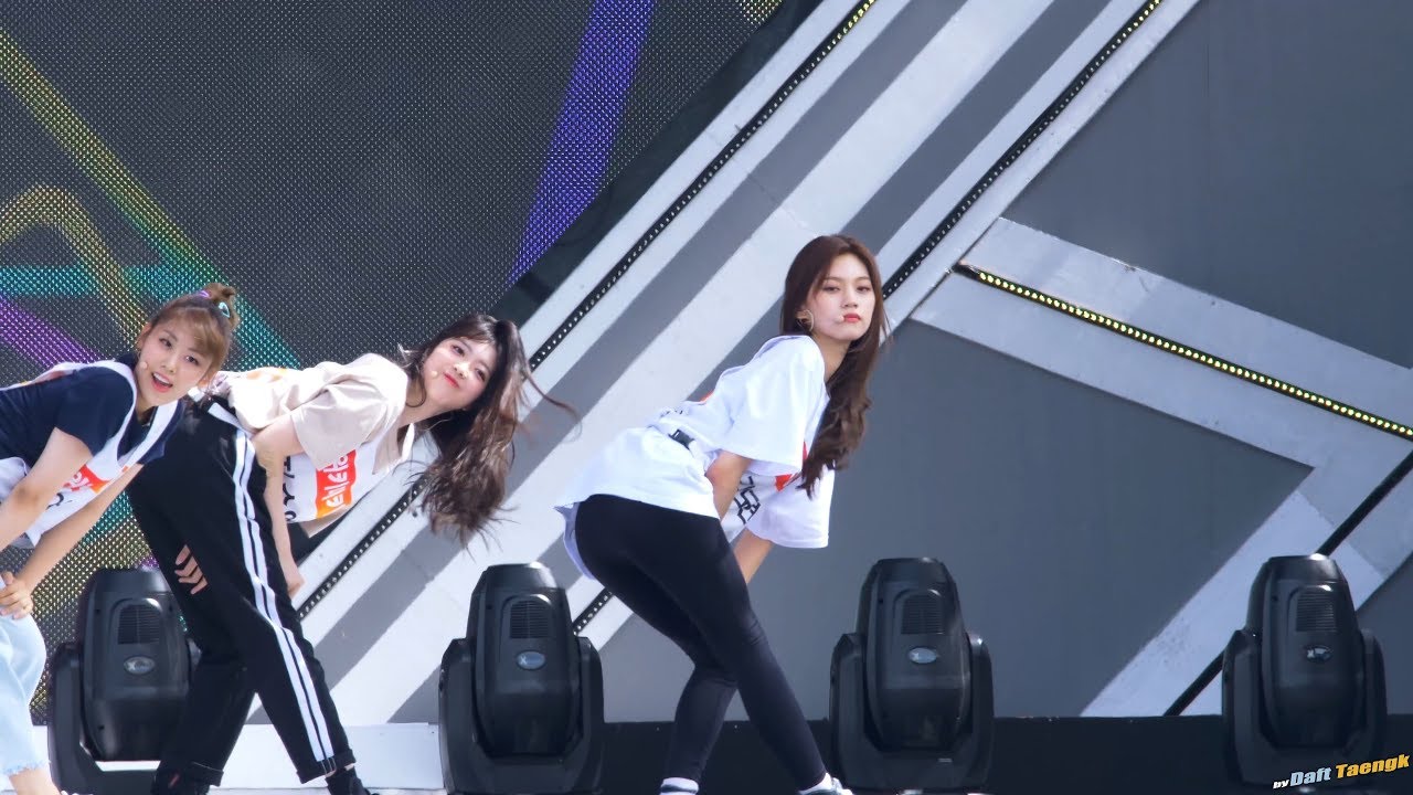180902 김도연 Kim Doyeon 위키미키 Weki Meki 'La La La' 리허설 @스카이 페스티벌 4K 60P 직캠 by DaftTaengk