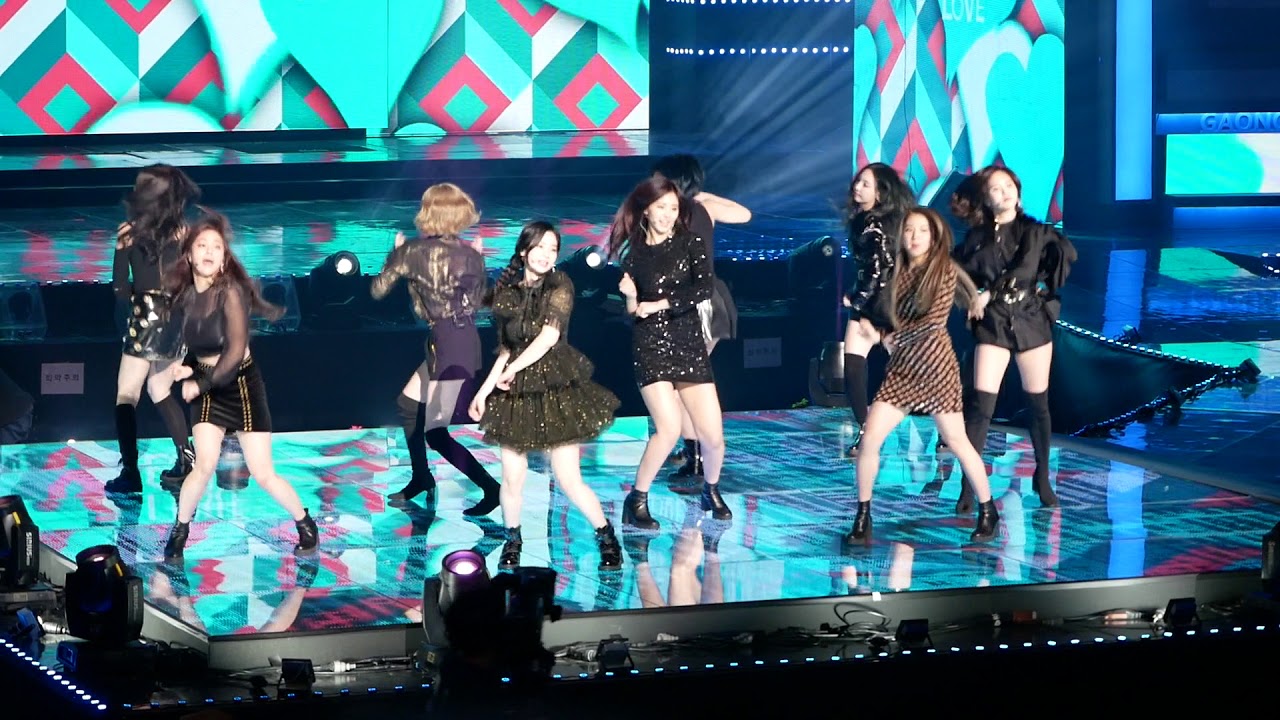 2018 가온차트 K-POP 어워드 : TWICE (트와이스) - Heart Shaker