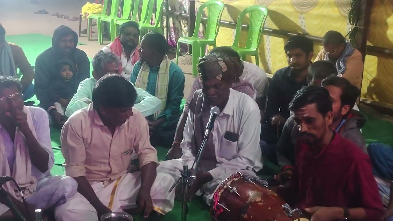 ಸಿದ್ದಗಂಗಾ ಶ್ರೀ ಶಿವಕುಮಾರ ಸ್ವಾಮಿ ಪುಣ್ಯರಾಧನೆಯಲ್ಲಿ ಹಿರಿಯ ಕಲಾವಿದರಾದ ಶ್ರೀ ಬಂಡ್ರಿ ಲಿಂಗಪ್ಪ ಅವರಿಂದ ಭಜನೆ ಸೇವೆ 
