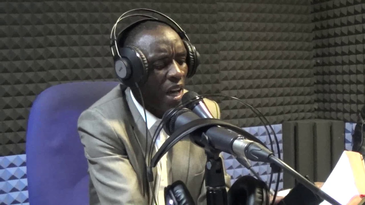 BURYA NGO KUVUGA MU NDIMI NYINSHI, UKAZISOBANURA UKANAHANURA NIBYO GUSA BIFITE UMUMARO