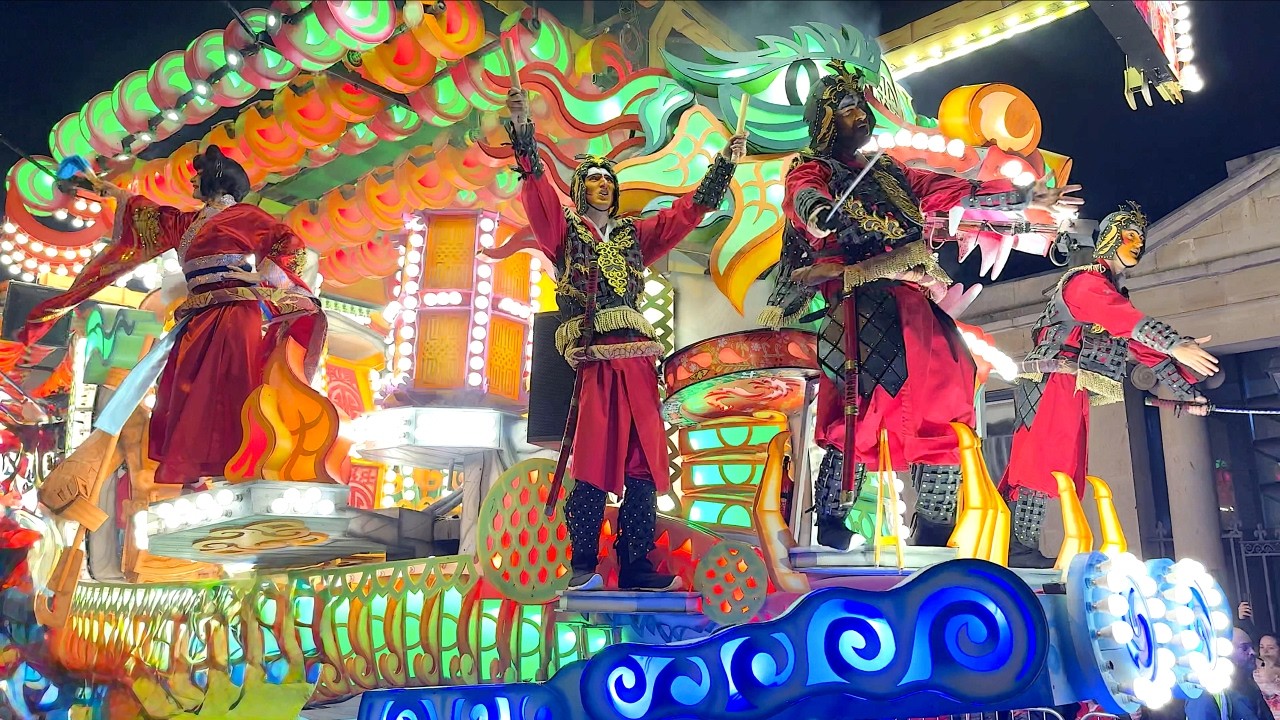 Карнавал в Бриджуотере 2025 – захватывающий парад с иллюминацией и фейерверками