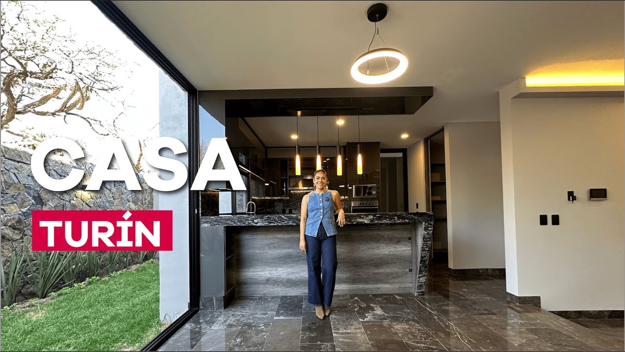 Casa TURÍN: Mármol, Jardines y Exclusividad en Altozano