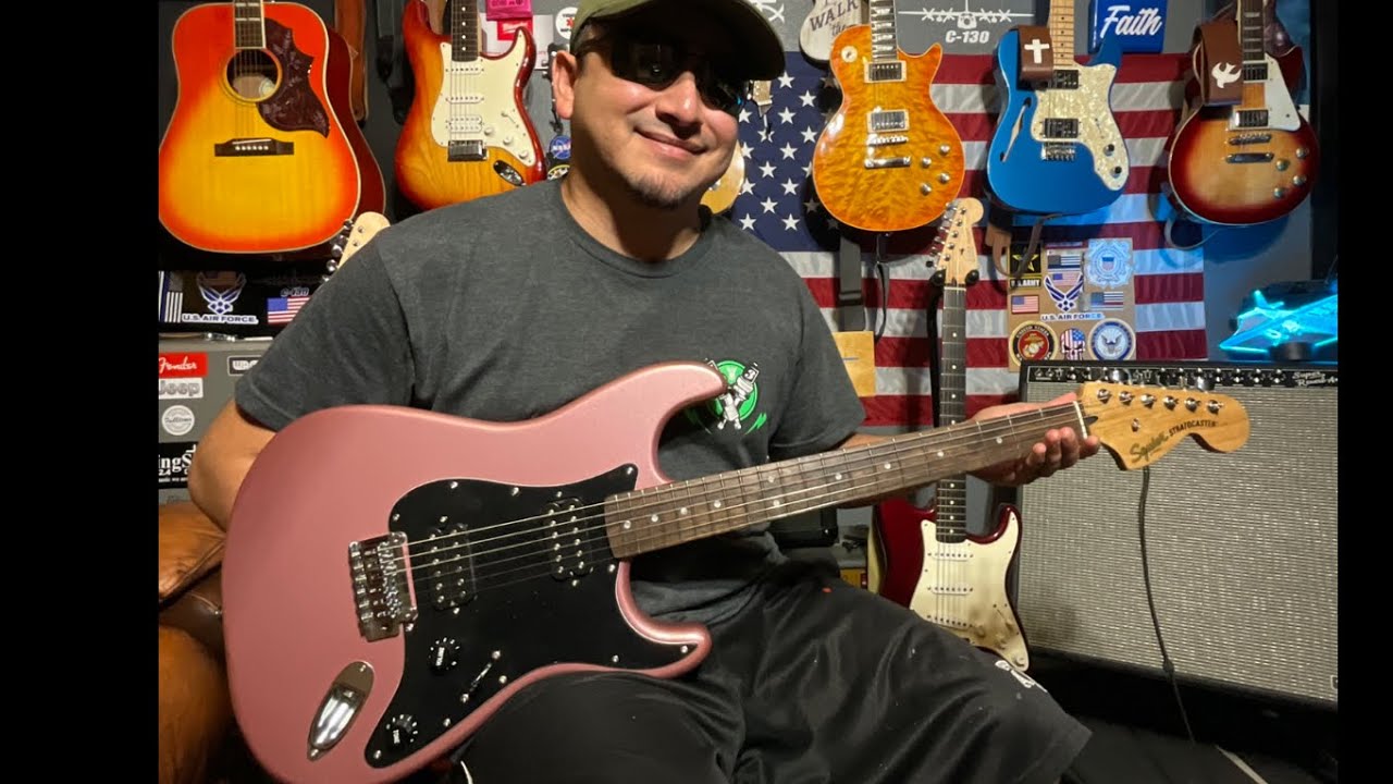 Обзор и демонстрация гитары Squier Affinity Stratocaster HH Burgundy Mist 2022 года