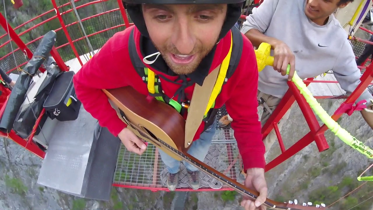 AIR GUITAR  Niouc / Bungy jumping