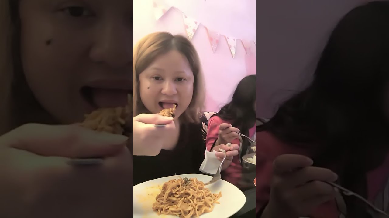 Mom&Kid Sweety's Dee Deeๆ#แม่กับลูก überträgt einen Livestream.กินต้มยำบาจาไก่ สาวน้อยชอบ