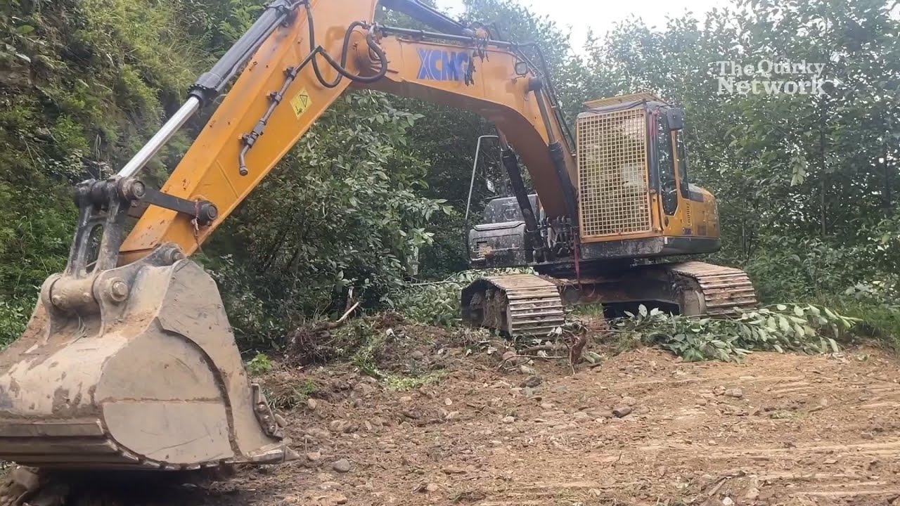 Excavator Operator's Meticulous Work on Expanding a Mountain Road| Construction Site |HeavyMechinary