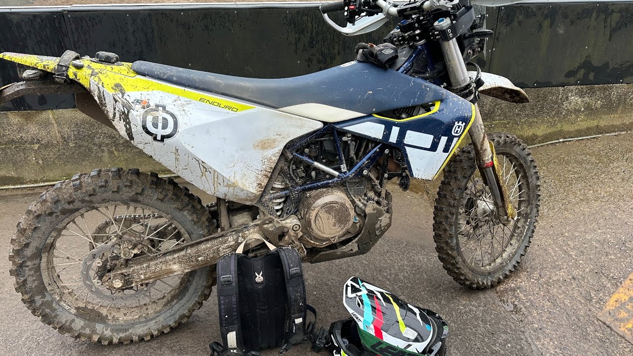 New clutch fitted , Great  rideout today if a tad slippy with a few offs,  greenlaning  . 🫣