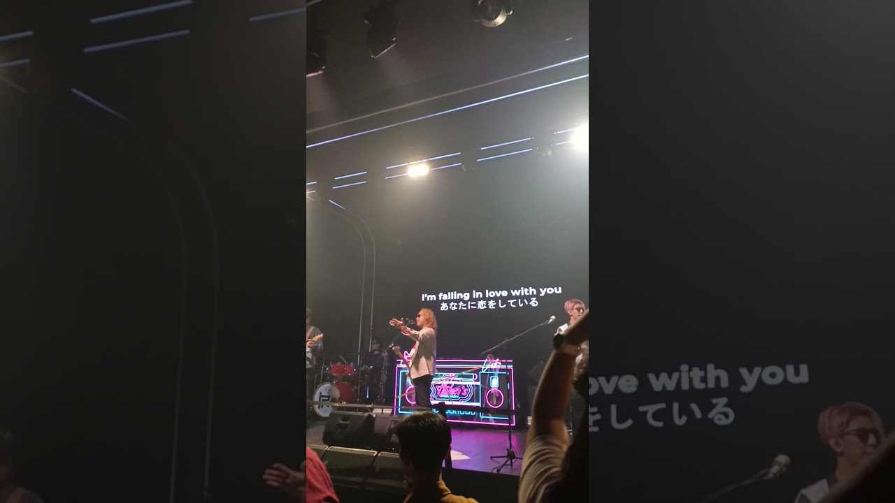 J-Rocks - Falling in love live in Helens Solo music  