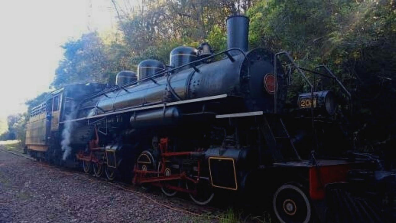 Maria Fuma&ccedil;a na Serra do Mar