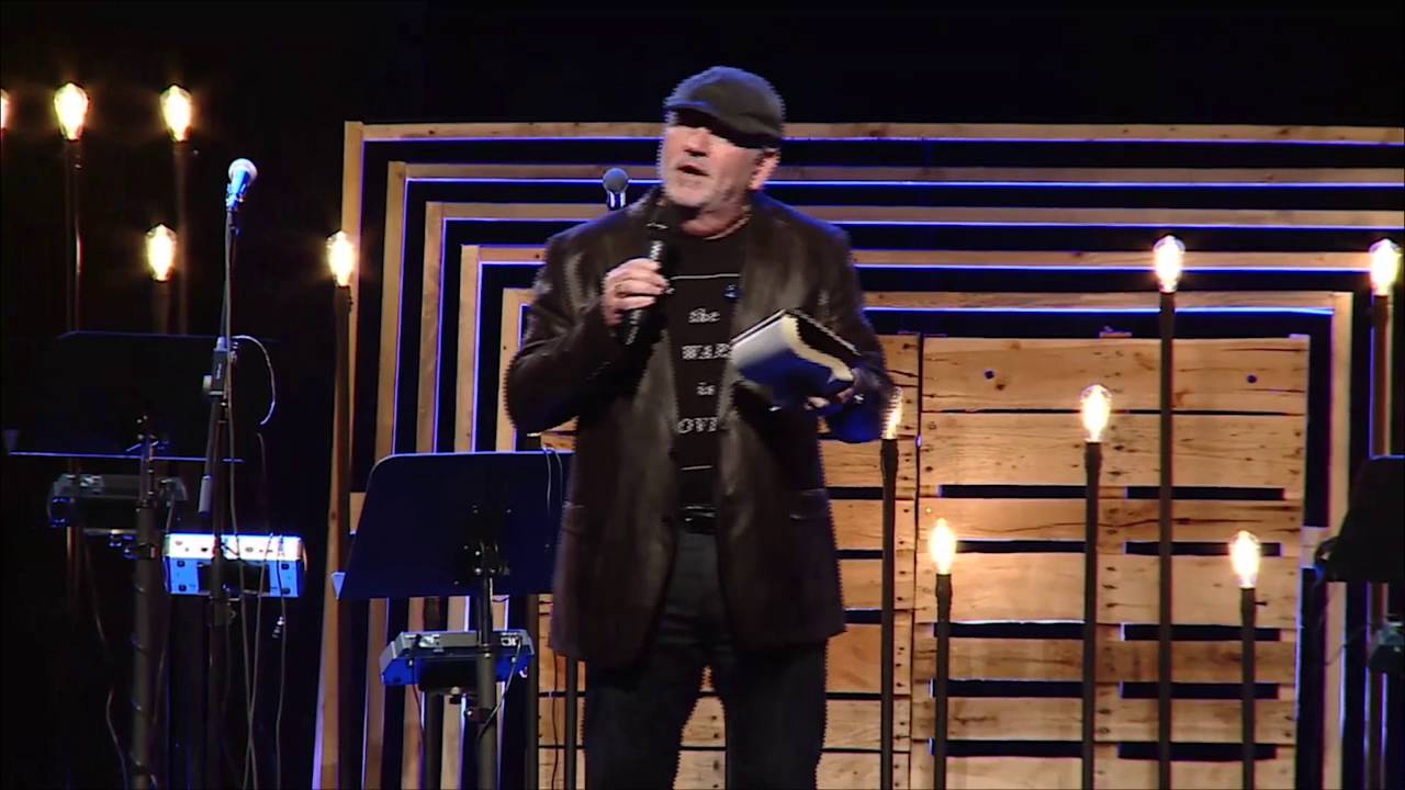 Paul Wilbur shares his testimony and worship