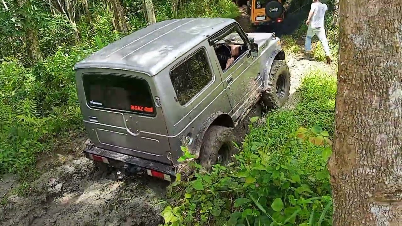 Off road  vitara.. jimny... As roda patah radiator jebol di trek cirawa