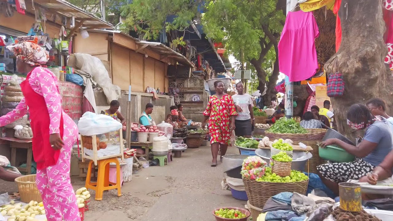 CHEAP STREET FOOD MARKET IN GHANA, AFRICA