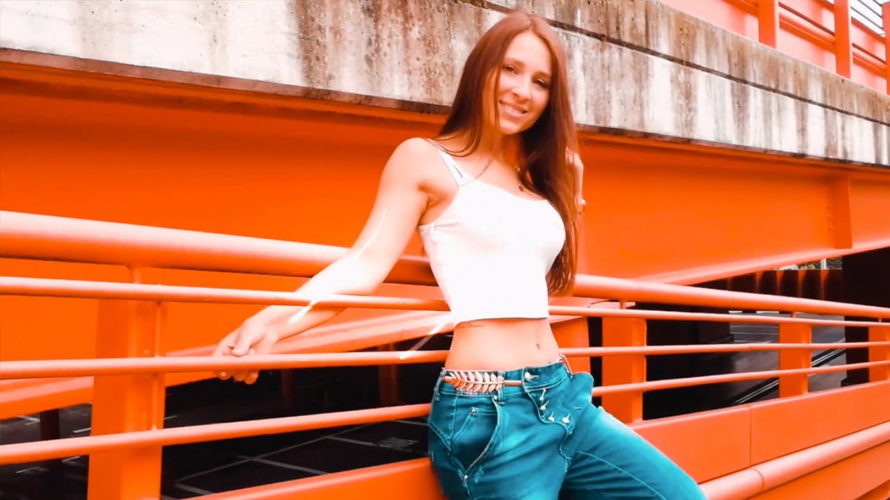 Jakle - Stay (Official Video)