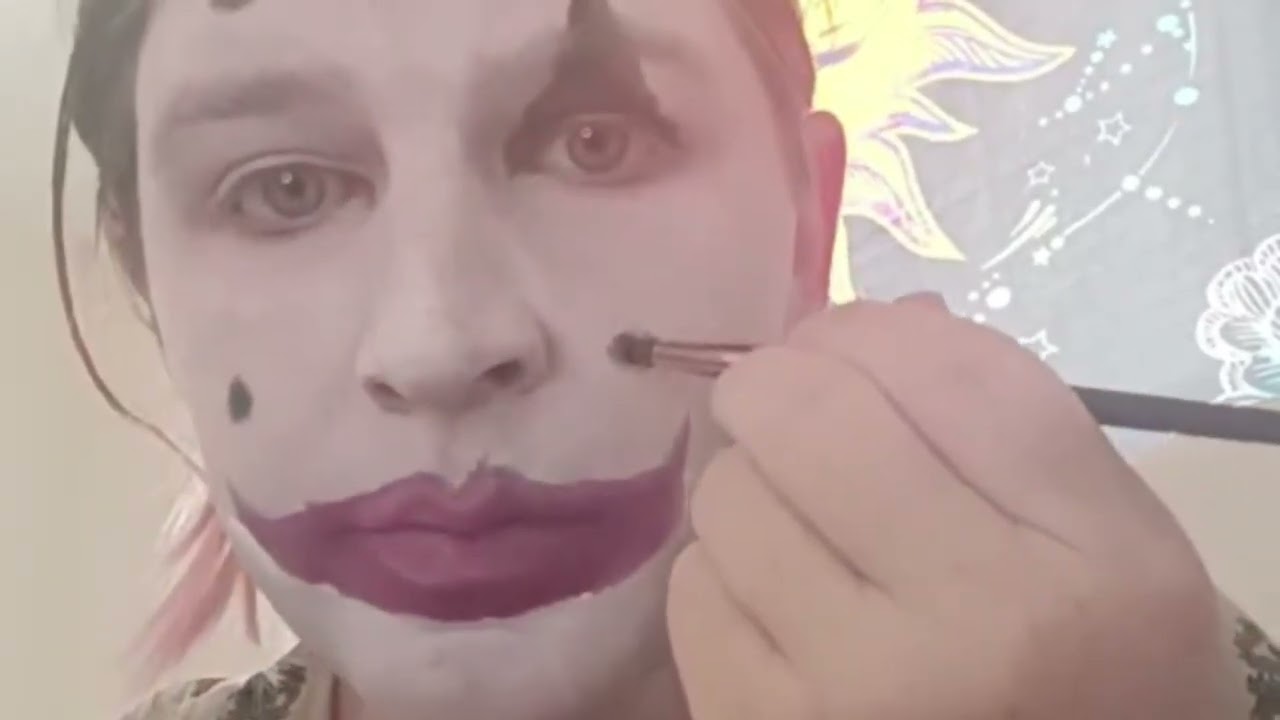 Goth clown makeup 