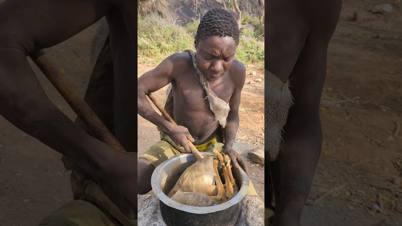 This incredible Lunch hadzabe hunt's tribe prepare their food #bushmen #traditional #culture
