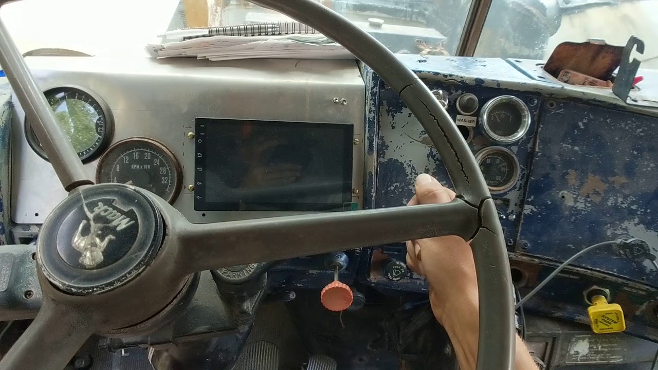 Dump truck bed shaker