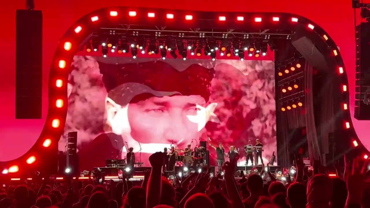İzmir marşı (Haluk Levent Nevşehir konserinden)