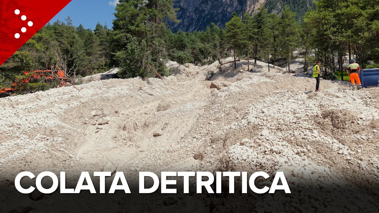 Maltempo, frana a San Vito di Cadore: la grossa colata detritica invade la statale 51 Alemagna
