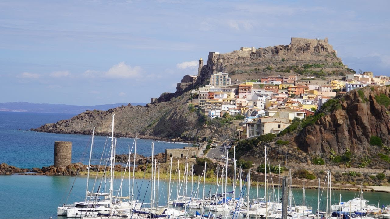 Sardinia in Autumn / Castelsardo, The Most Beautiful Town in Sardinia. Walking tour