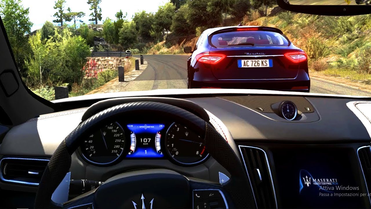 MACAN vs LEVANTE: GARA SUV in strada stretta!