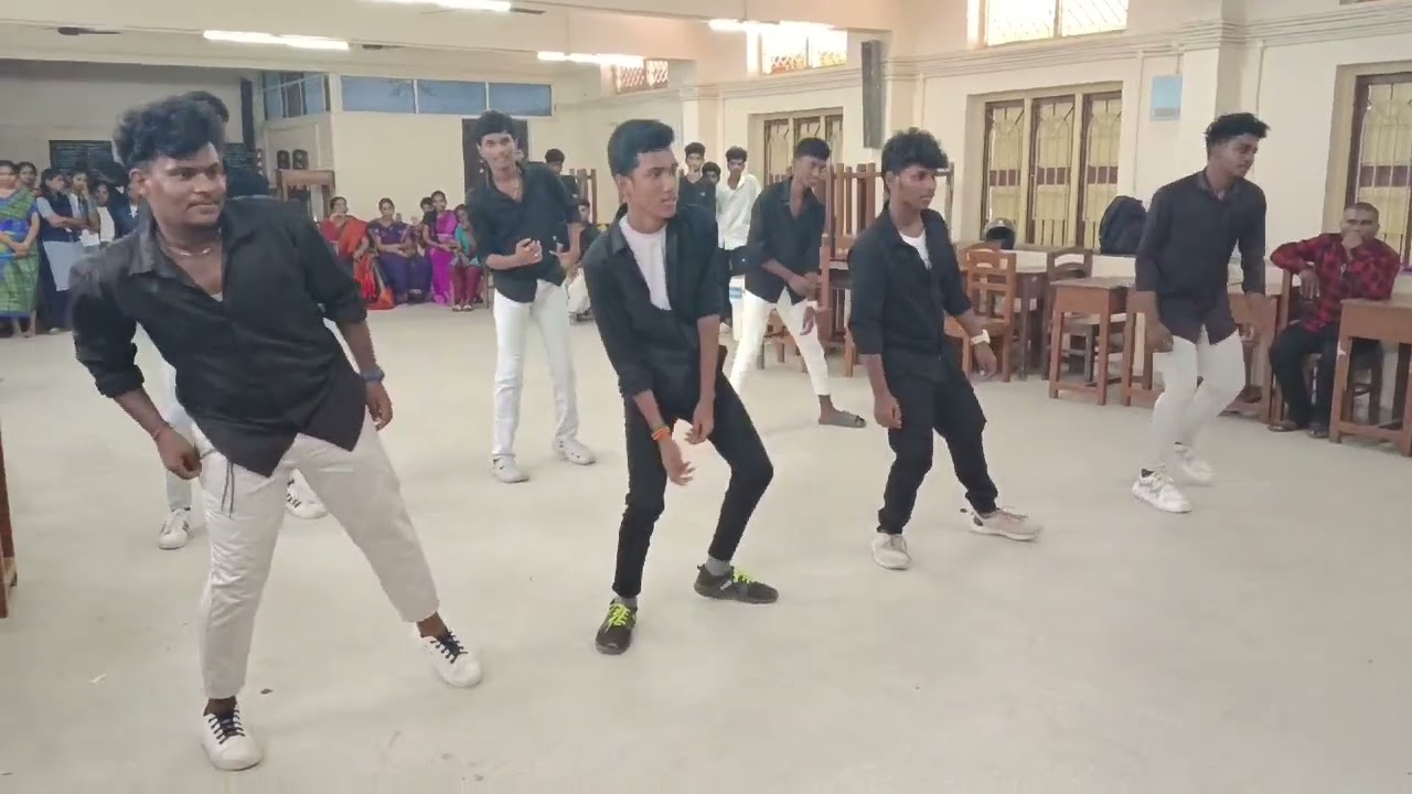 மூன் வாக் குழு எனது தலைமையில்