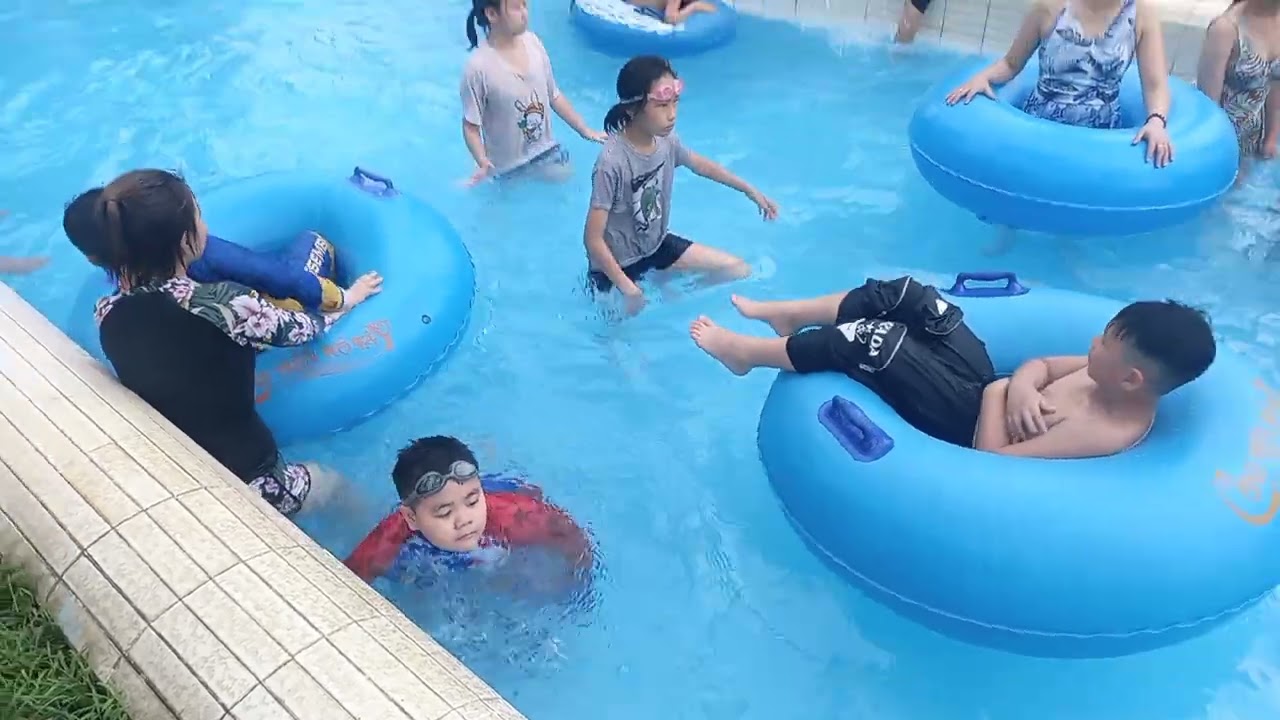 Toàn cảnh thử thách với những trò chơi trong công viên nước Hồ Tây - P2