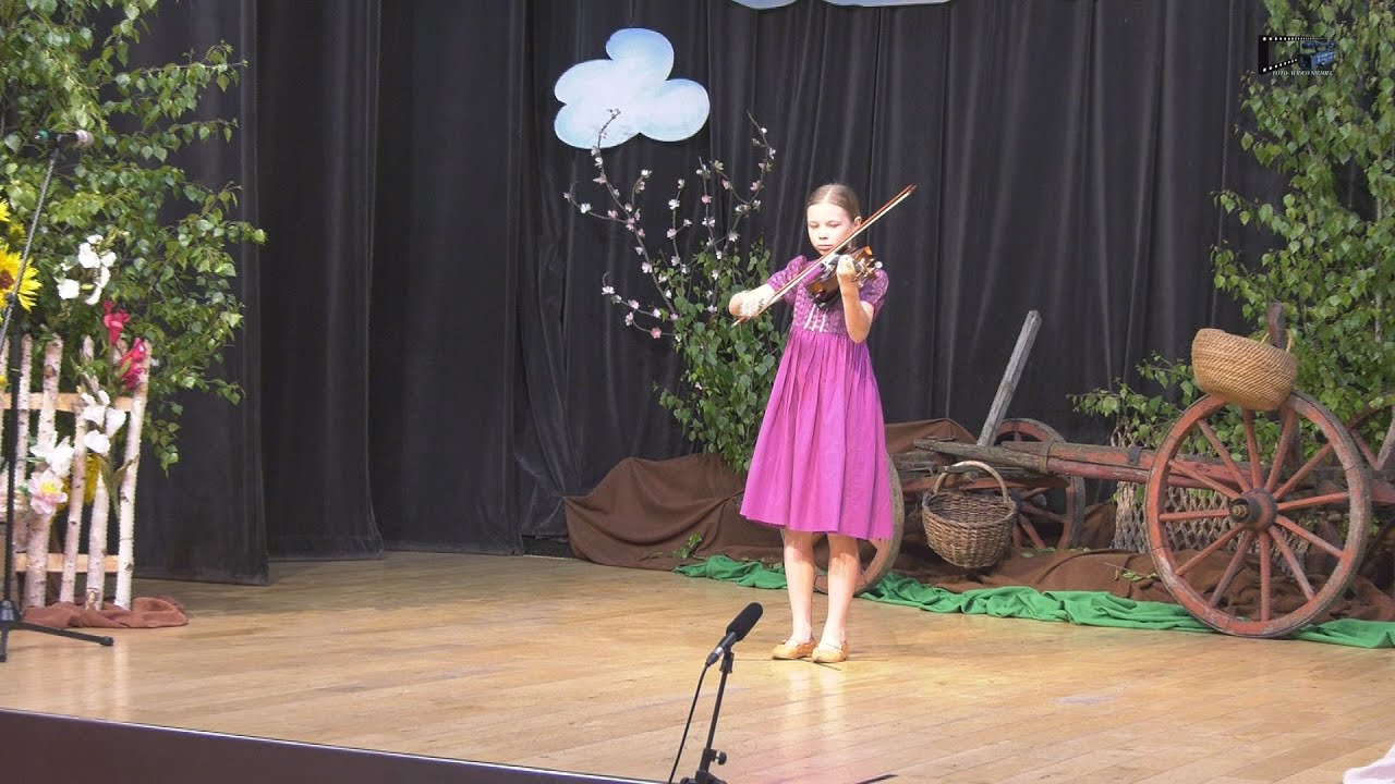 13. LENA PŁAWECKA - instrumentalistka; JAWORZNA