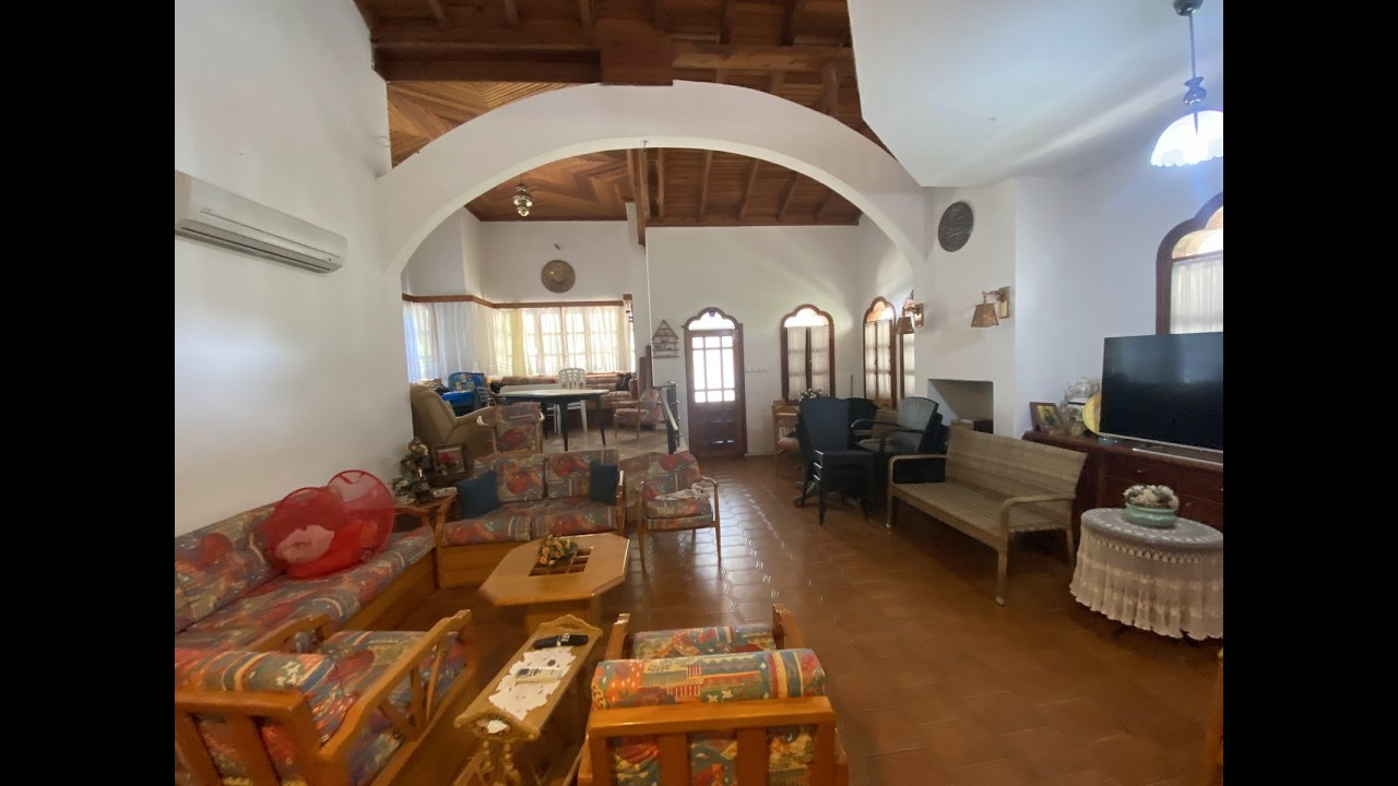 BALIKESİR AYVALIK ALTINOVA DA  VİLLA.DENİZE 90 METRE MESAFEDE.KOD:2754.H. ÇALIŞKAN:+90-533-522-0028.