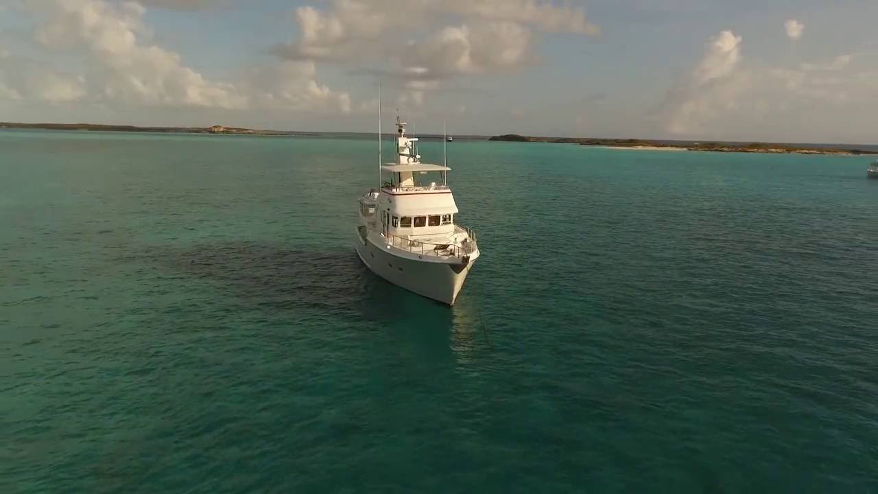 2016 06 Five Nordhavns in the Bahamas (Improved version)
