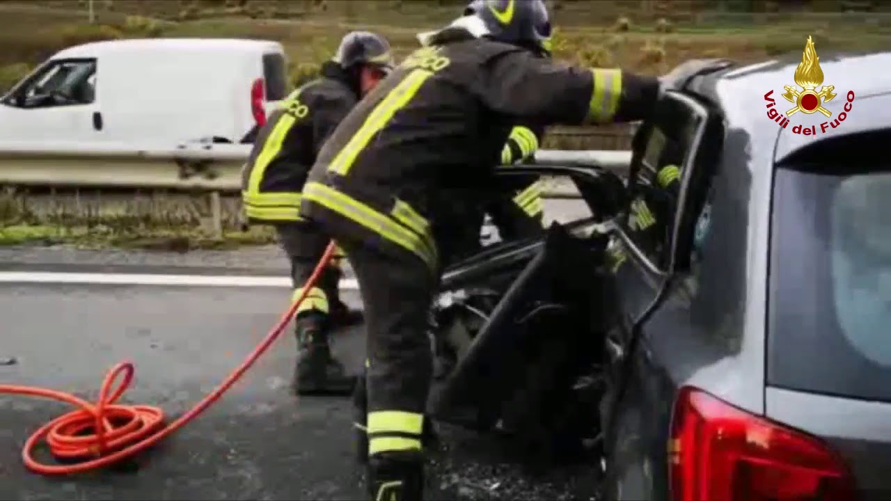 Incidente Stradale a Crotone, 4 feriti