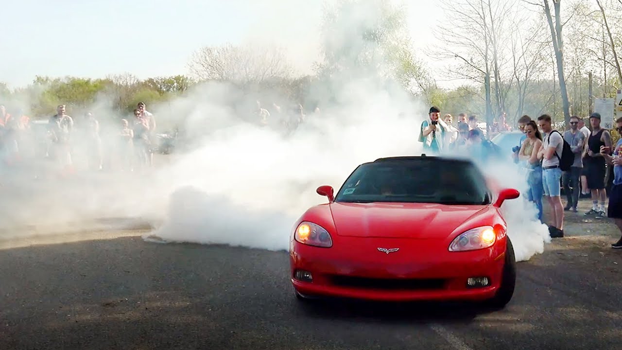Custom Cars Leaving a Car Show - April 2019!