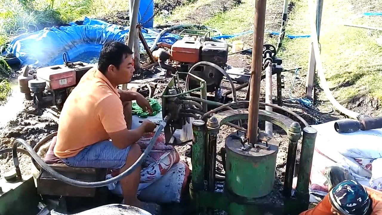 PENGEBORAN DI LAHAN PERTANIAN PANGGUNGWALUH BLITAR
