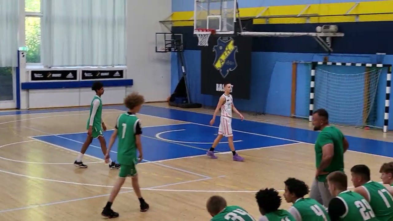 Hammarby Basket P07 Gul mot KFUM Örebro Basket blå P07 (61-52)
