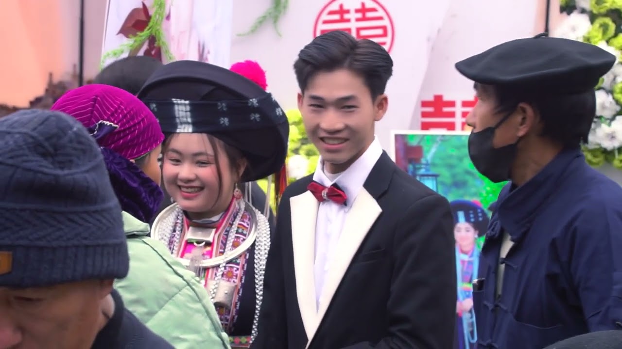 Hlub Thaum Tseem Muaj Sia Cover-Văn Thêm&Mua Thị Dua