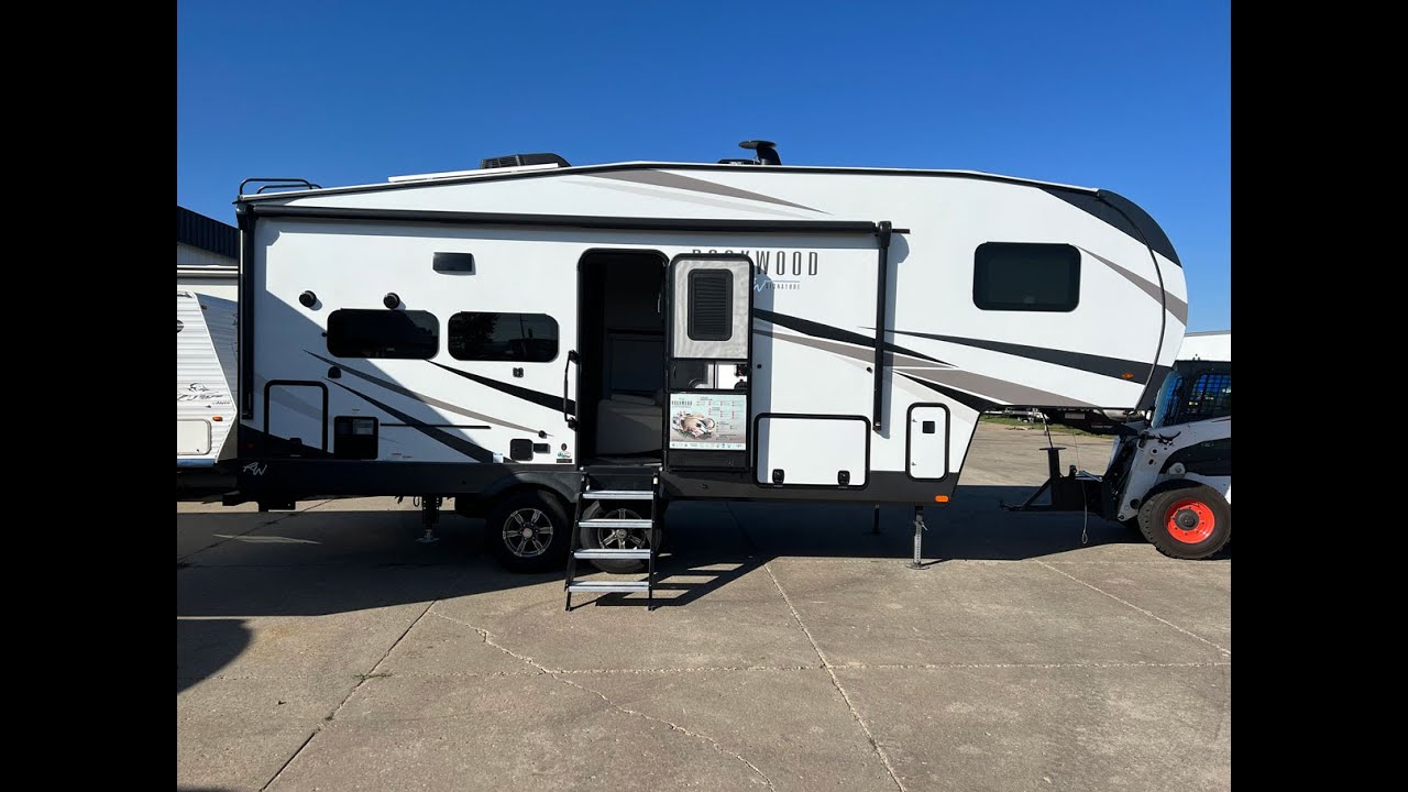 2023 Rockwood 2445ws