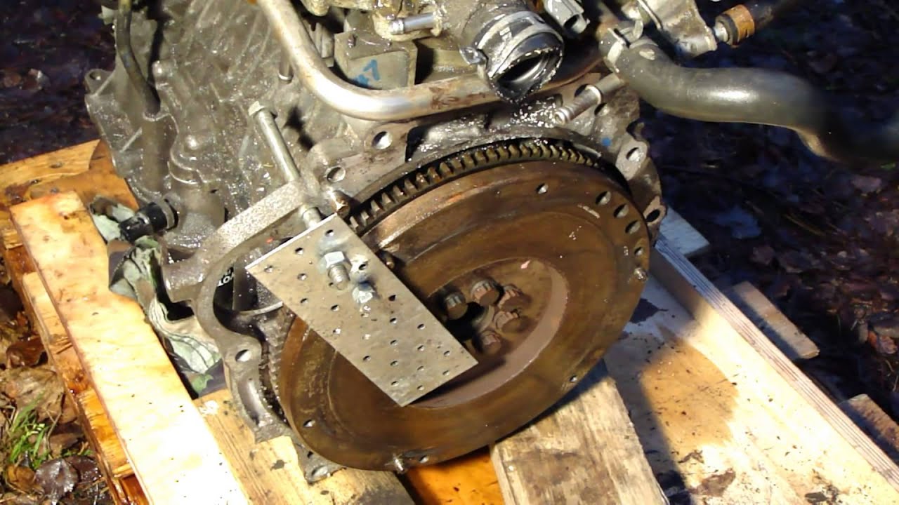 How to disassemble engine VVTi Toyota Part 12/31: Crankshaft wheel or pulley