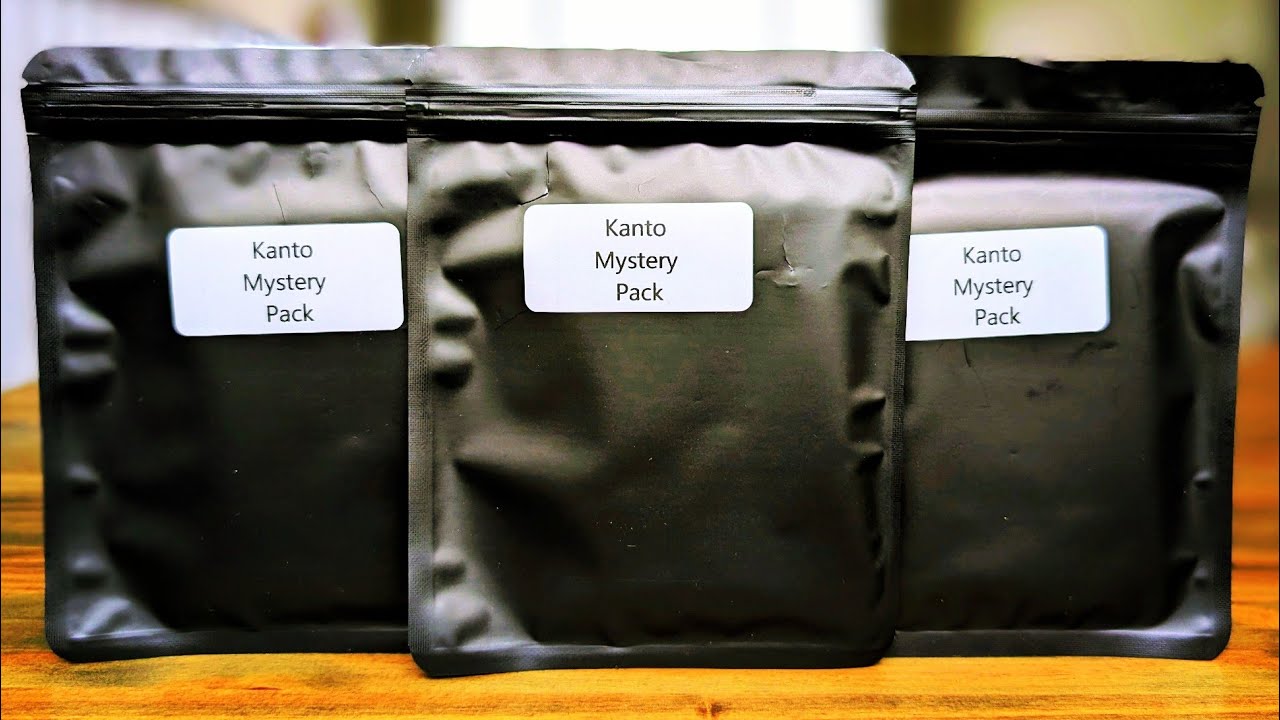 Открытие загадочных наборов Kanto Gaming (розыгрыш Чаризарда)