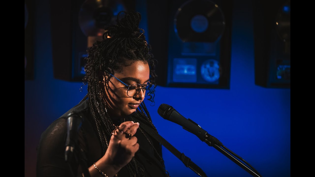 Full Episode - Ari Chi