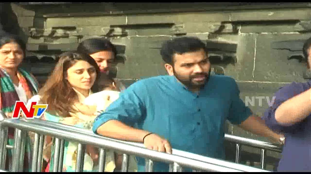 Cricketer Rohit Sharma Visits Tirumala Temple With His Family | NTV Sports
