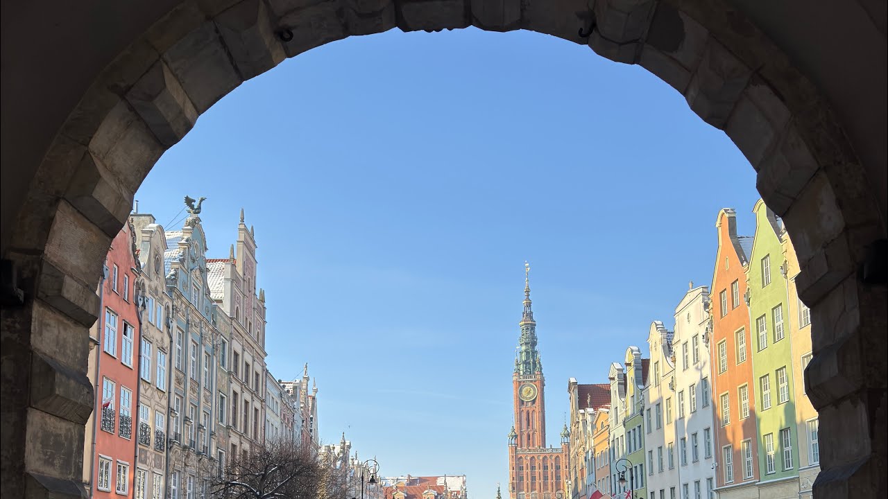 Poland: the old town Gdansk in winter ❄️ 🇵🇱 