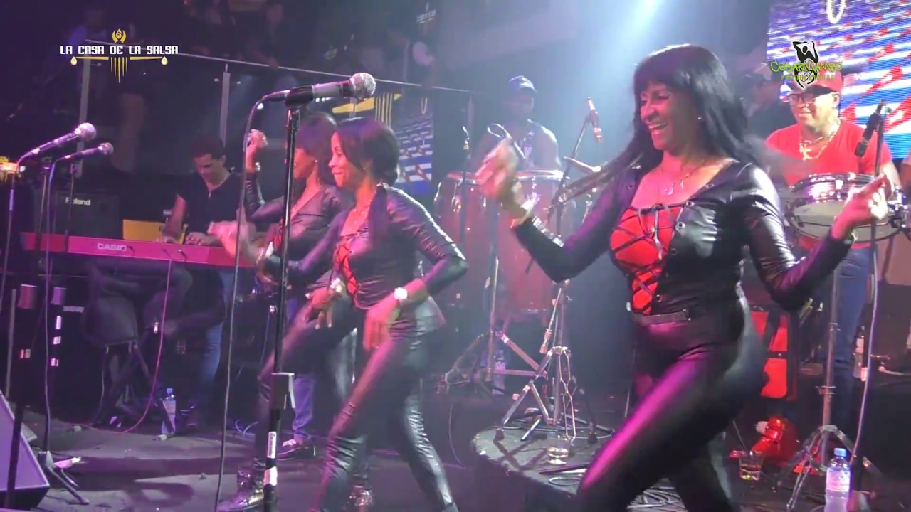 ♫♫El Baile Del Cachumbambe - La Caro Band - Casa de La Salsa 10/12/17