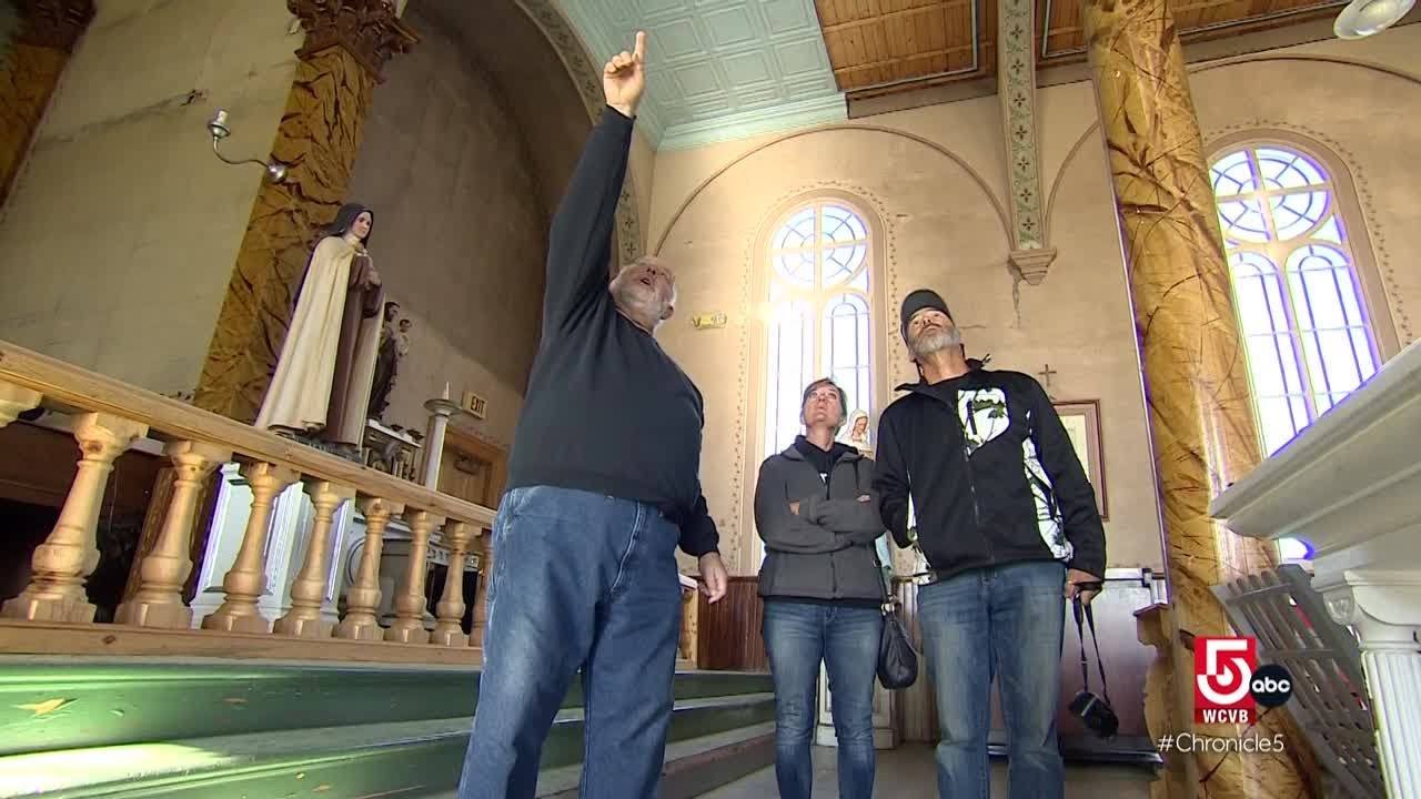 Fewer than 400,000 people speak Acadian French and this man is on a mission to save it