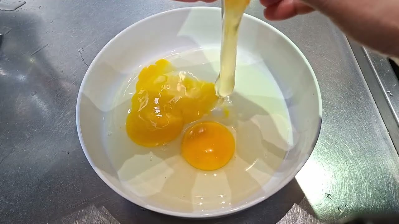 RESEP 3 BUTIR TELUR DADAR KERANG YANG GURIH ENAK 