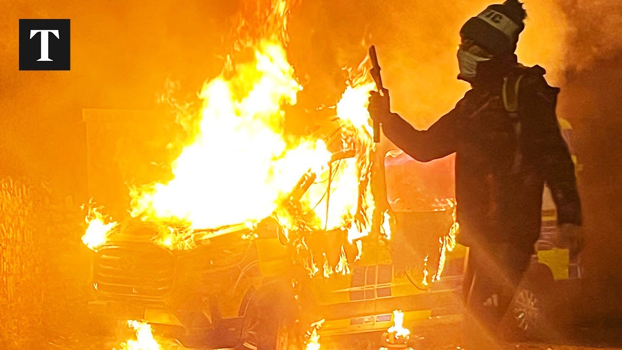 Dublin Rioters Clash with Police Outside Migrant Hotel