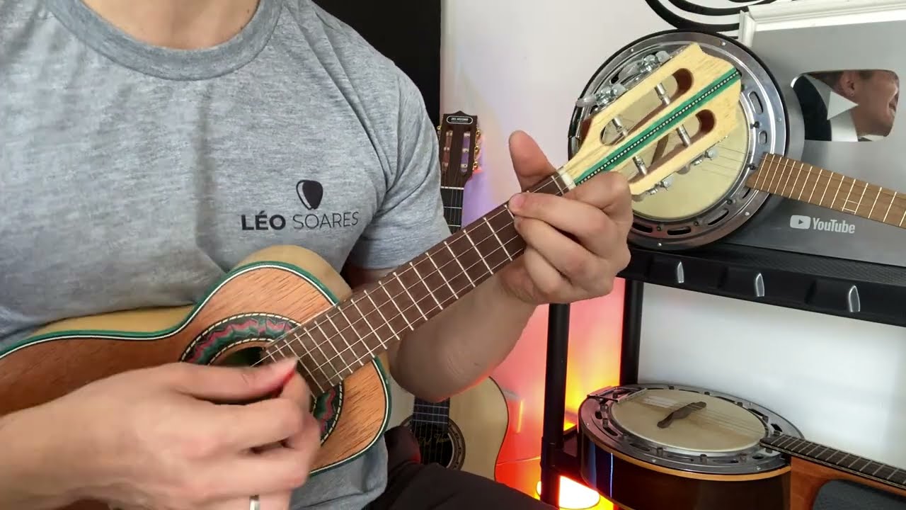 FLOREIO PRA VOC&Ecirc; DIFERENCIAR SUA BATIDA NO CAVAQUINHO E BANJO - AULA DE CAVACO COM L&Eacute;O SOARES