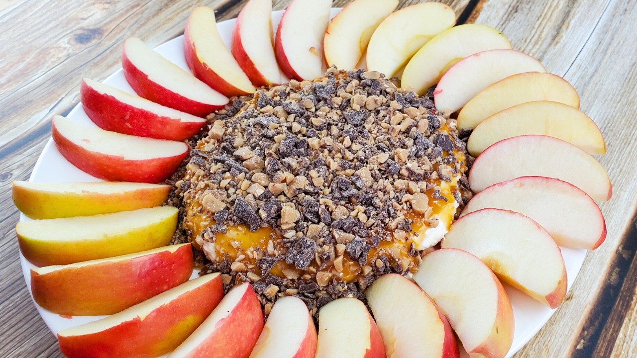 This Cream Cheese Toffee Caramel Dip is So Addictive, You'll Want to Eat it with a Spoon!
