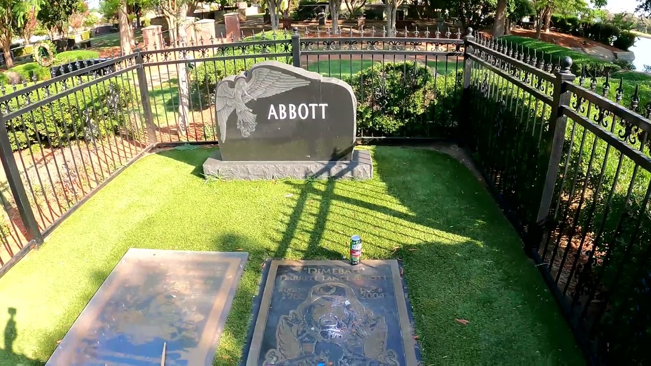 Dimebag Darrell Abbott and Vinnie Paul Abbott Graves. Pantera. Damageplan. Arlington TX.