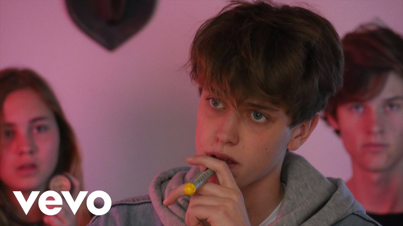 Lil Kleine - Alleen (prod. Simon de Wit) PARODY