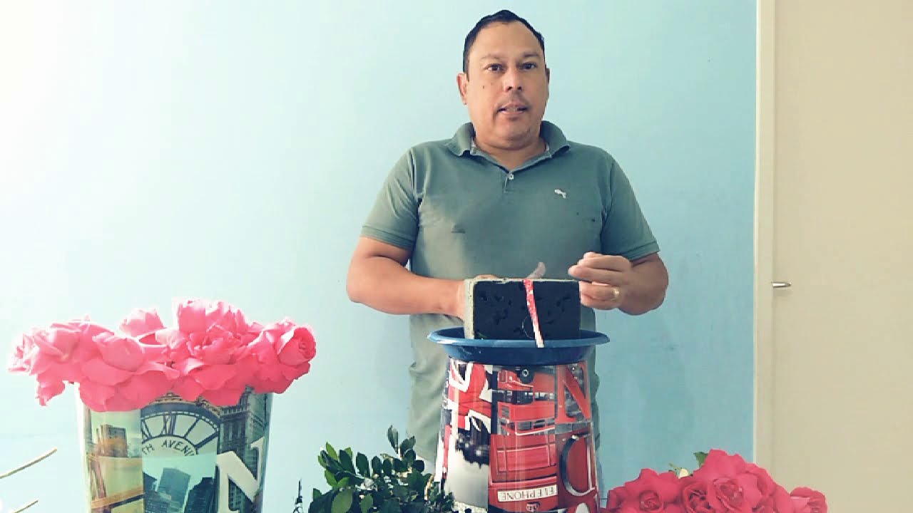 Como Fazer um Arranjo bem redondo com poucas flores