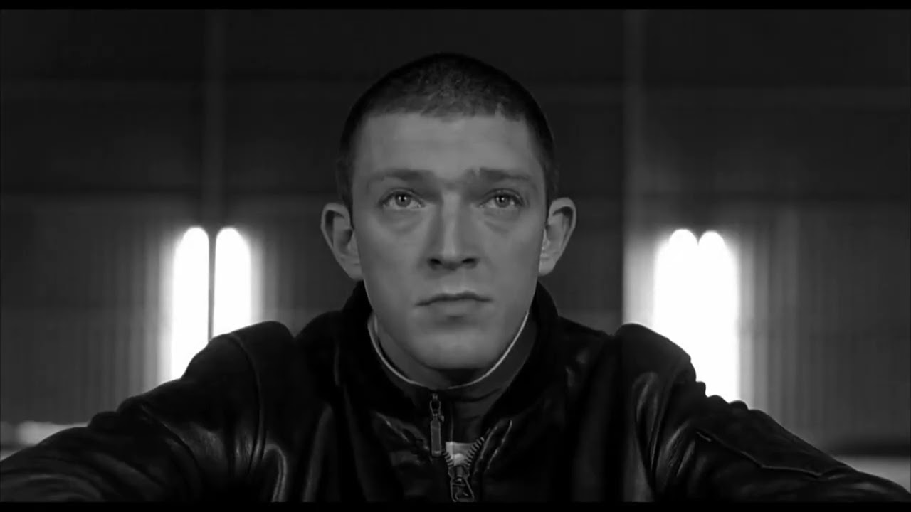 La Haine, Blue Train Lines